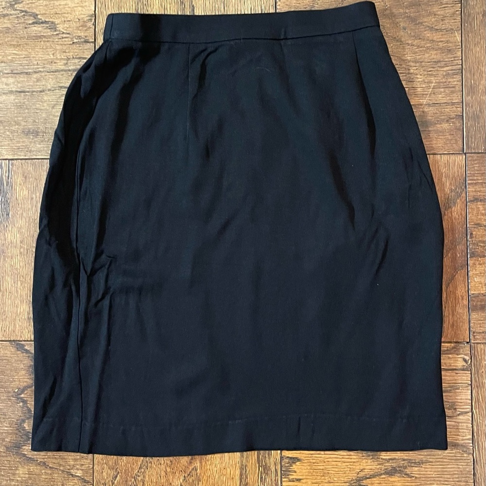 Lew Magram Collection 2-piece black skirt suit - Picture 4 of 6
